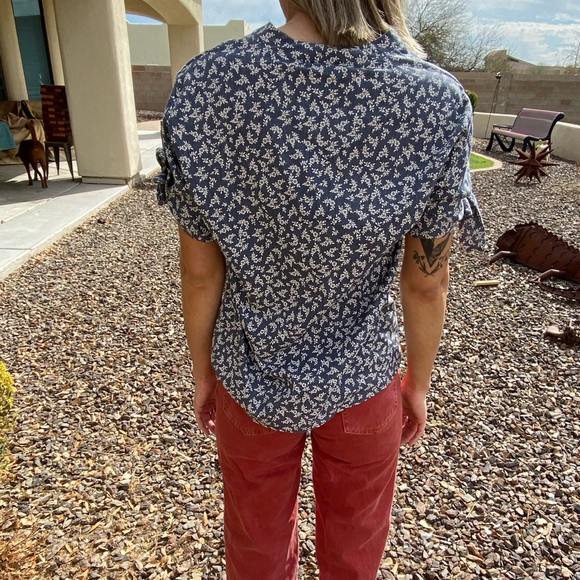 Shirt - Picture 3 of 4